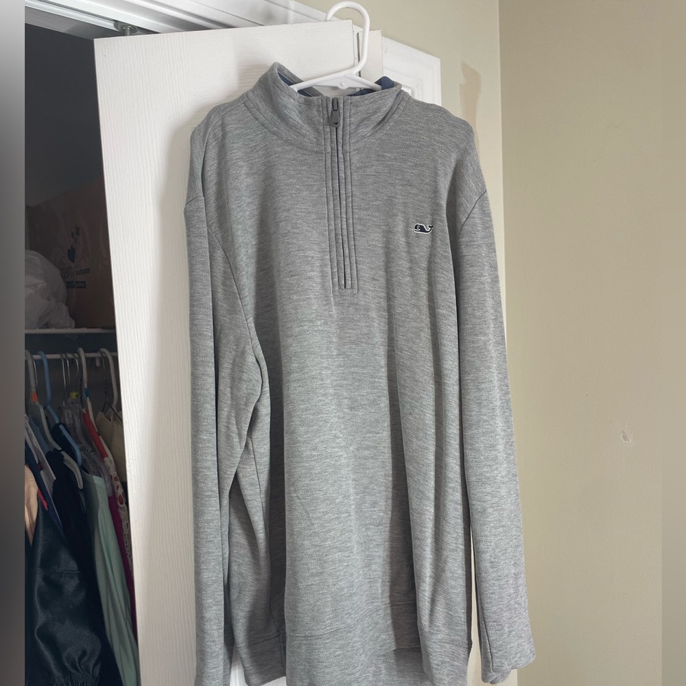 Grey vineyard vines half zip